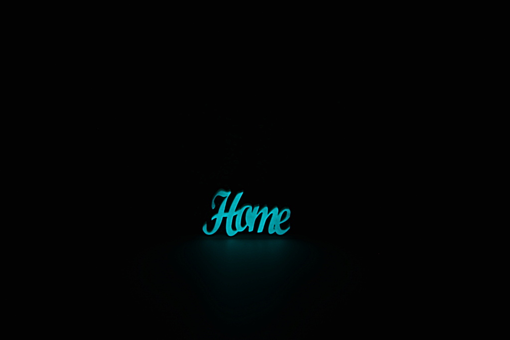 Home v podstavci